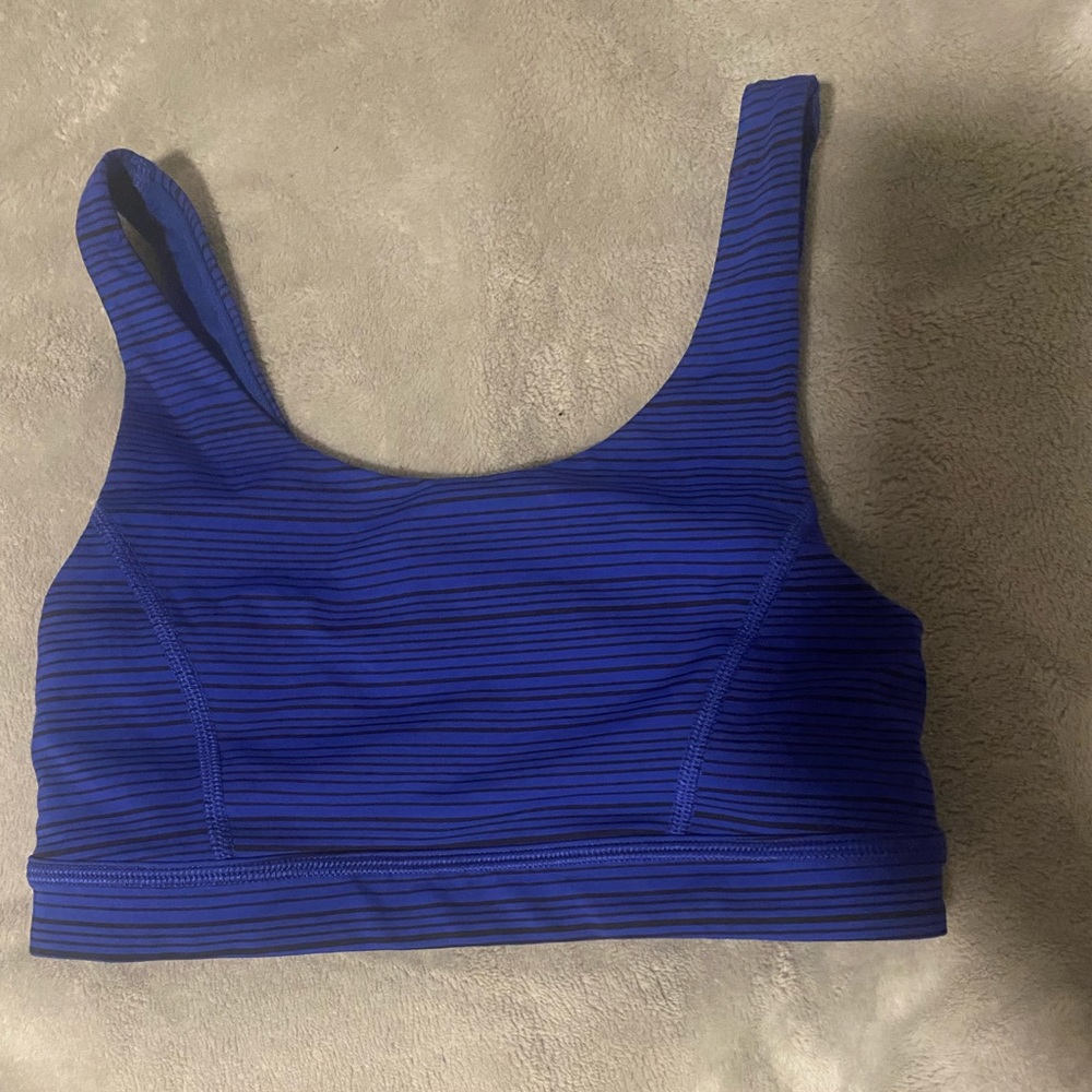 Lululemon sports bra